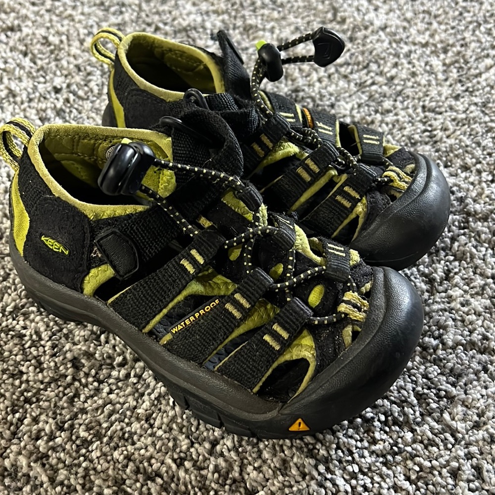 Toddler Keens Newport H2